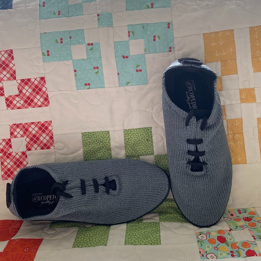 Archopedico Walking Shoe